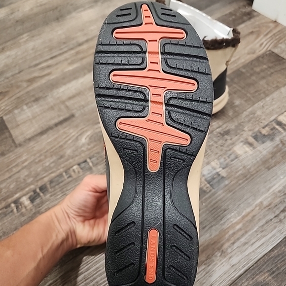 Land's End Tan Boots - Picture 4 of 6